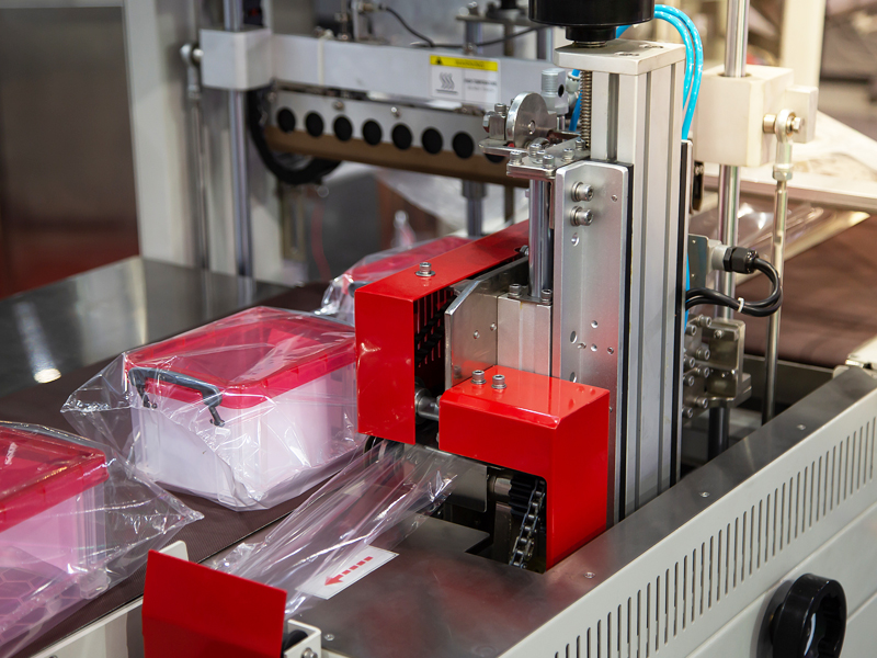 Надежная промышленная упаковка: закрепите свою продукцию