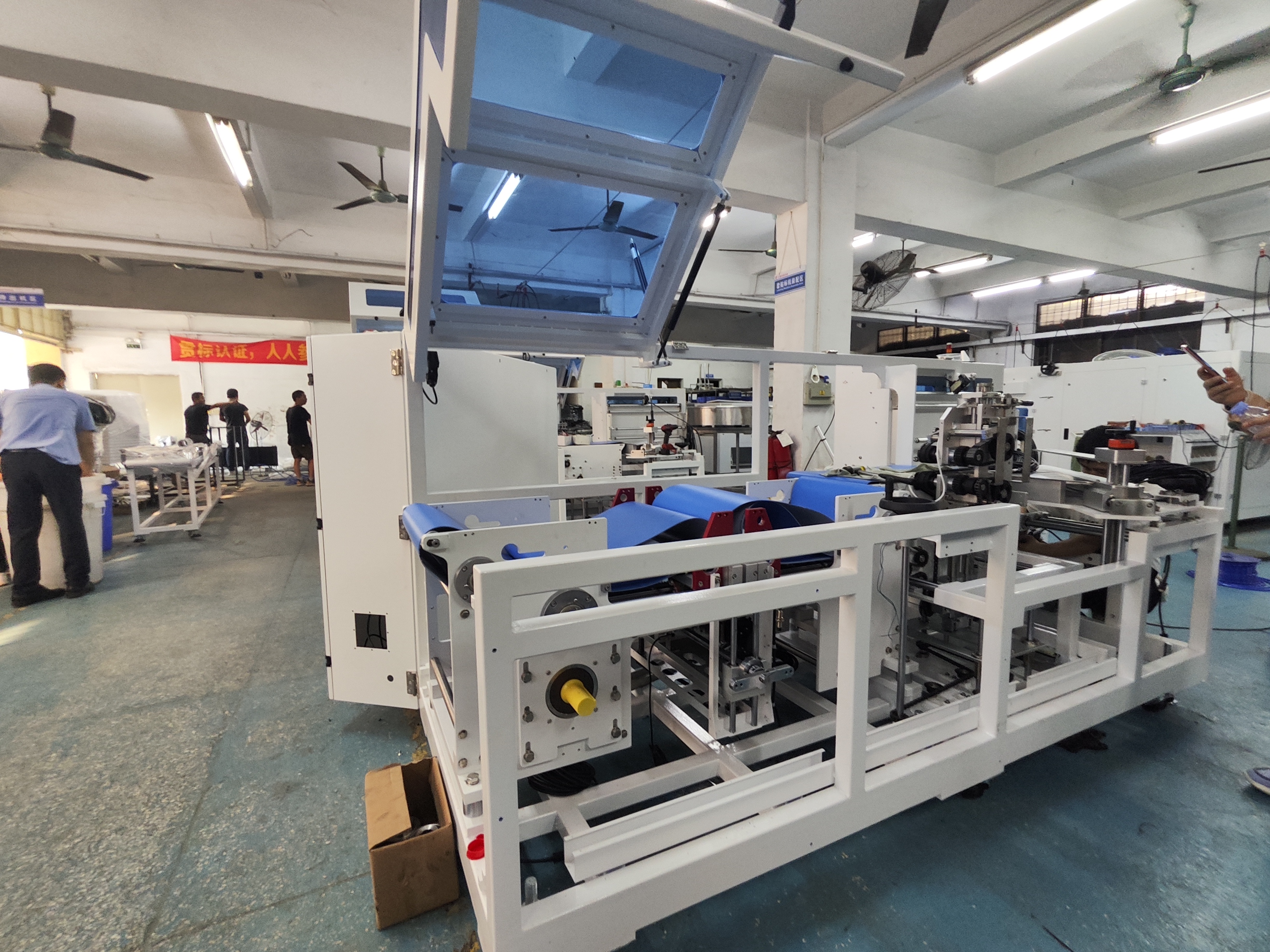 Многофункциональная машина для упаковки в термоусадочную пленку для спортивных товаров Машина для обертывания упаковочной пленки с рукавами POF Машина для упаковки в термоусадочную пленку